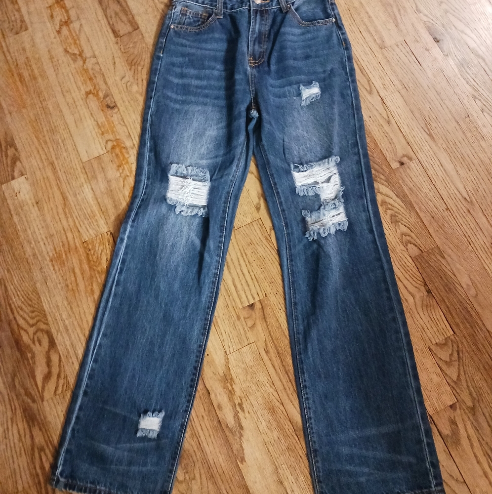 Fashion Nova  Ripped Blue Jeans Size 5 NWT straight leg. 5 pockets.